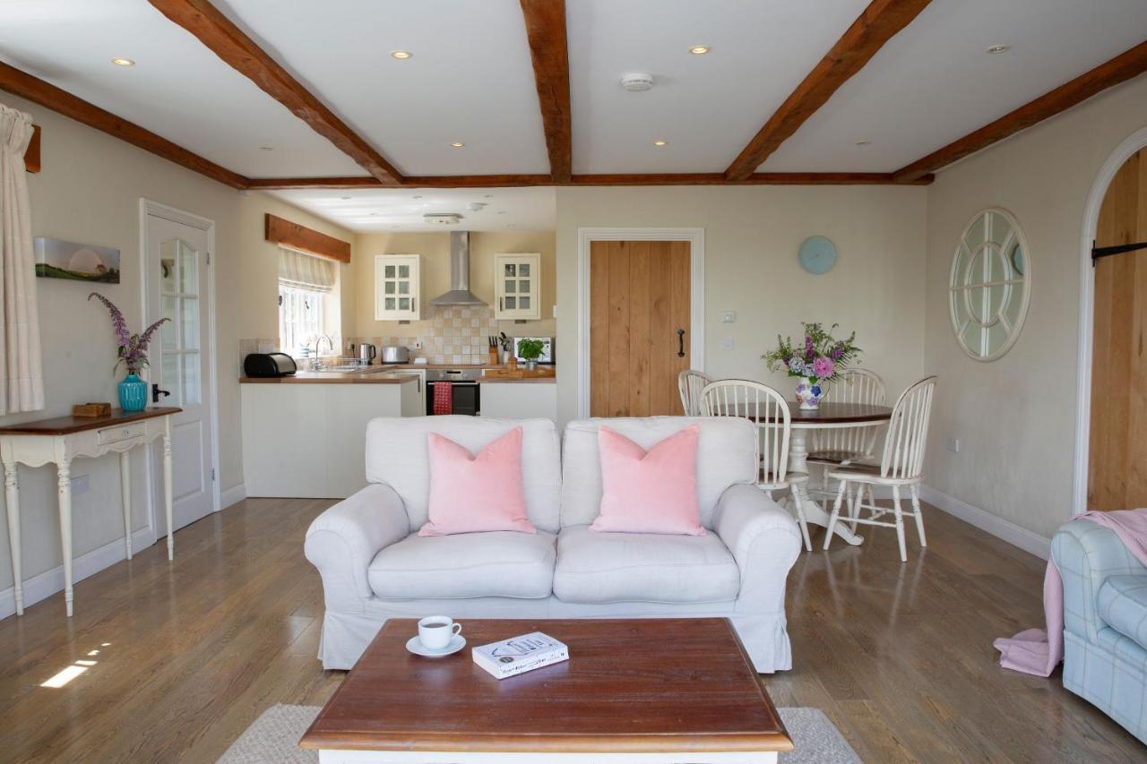 Stables Villa บู๊ด ภายนอก รูปภาพ